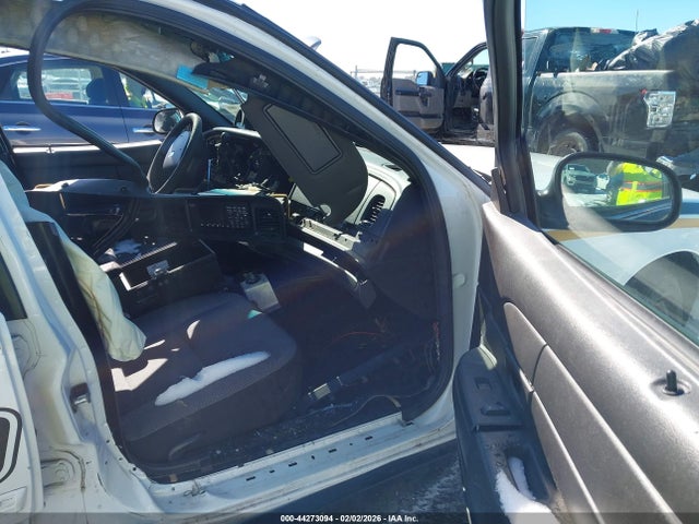2010 FORD CROWN VICTORIA 2FABP7BV2AX105797 Photo 4