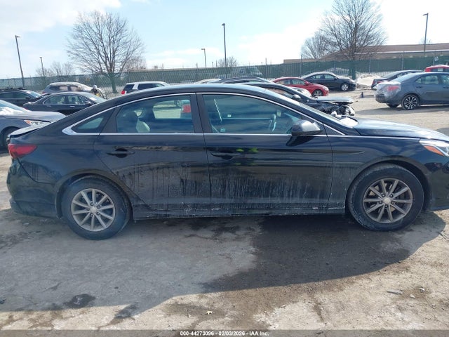 5NPE24AF7JH605051 Hyundai SONATA SE