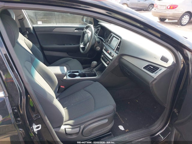 5NPE24AF7JH605051 Hyundai SONATA SE