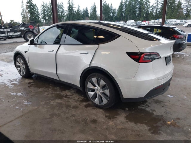 2021 TESLA MODEL Y 5YJYGDEE9MF067875 Photo 2