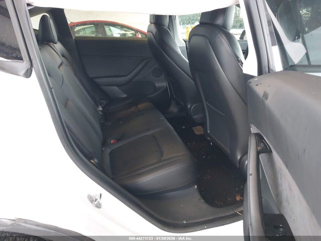 2021 TESLA MODEL Y 5YJYGDEE9MF067875 Photo 7