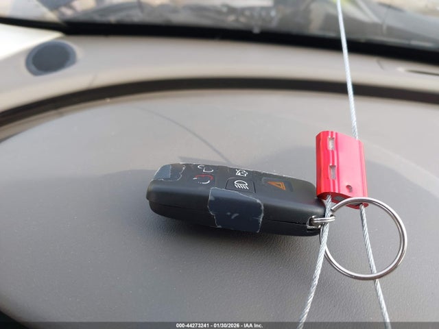 2017 JAGUAR XE SAJAD4BN9HA968095 Photo 10