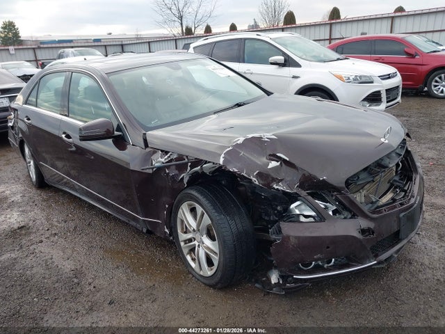 2011 MERCEDES-BENZ E 550 WDDHF7CB2BA323637