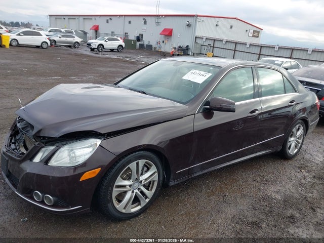 2011 MERCEDES-BENZ E 550 WDDHF7CB2BA323637 Photo 1