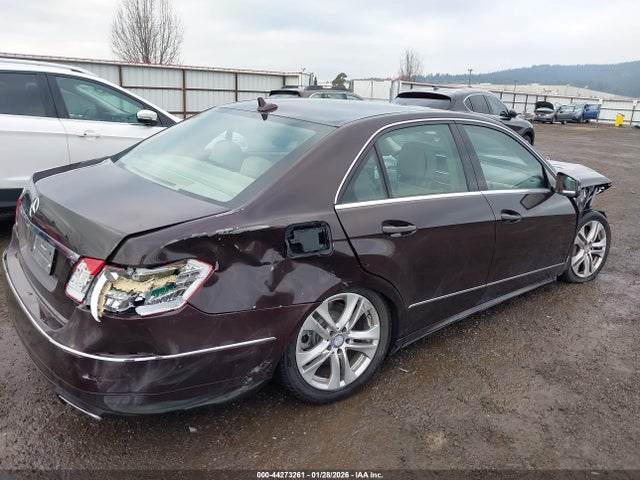 2011 MERCEDES-BENZ E 550 WDDHF7CB2BA323637 Photo 3