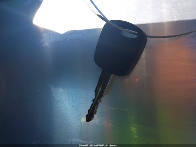 1999 FORD CROWN VICTORIA 2FAFP74W3XX192755 Photo 10