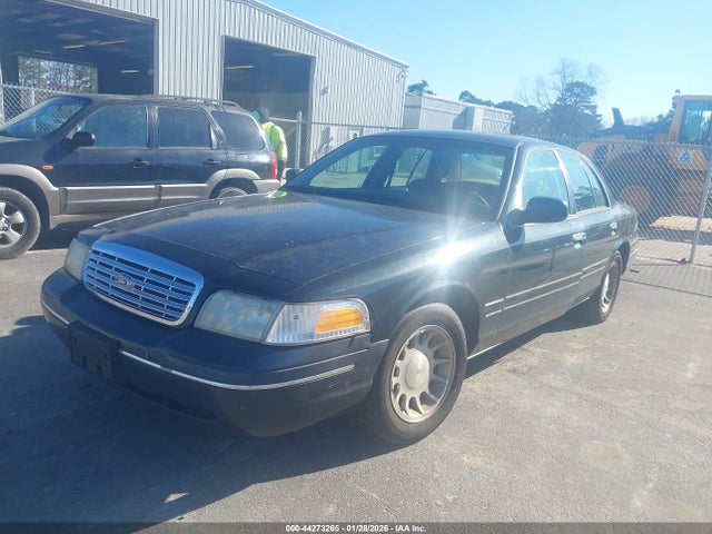 1999 FORD CROWN VICTORIA 2FAFP74W3XX192755 Photo 1