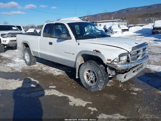 2000 DODGE DAKOTA 1B7GG22X7YS649214
