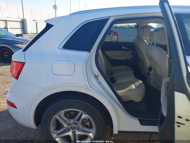 Продаж на аукціоні авто 2018 Audi Q5 2.0t Premium/2.0t Tech Premium, vin: WA1BNAFY0J2139249, номер лоту: 44273319