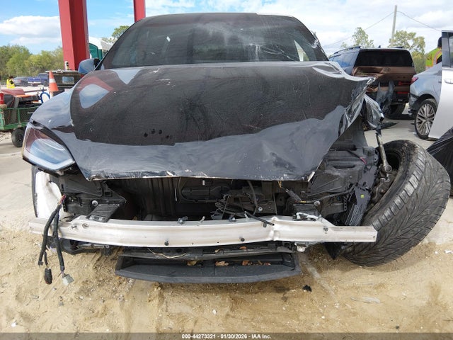 44273321 :رقم المزاد ، 7SAXCDE58PF371195 vin ، 2023 Tesla Model X Dual Motor All-wheel Drive/standard Range مزاد بيع