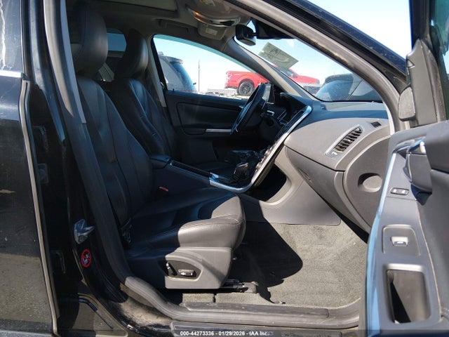 YV449MDD8F2624585 Volvo Xc60 T6 Platinum