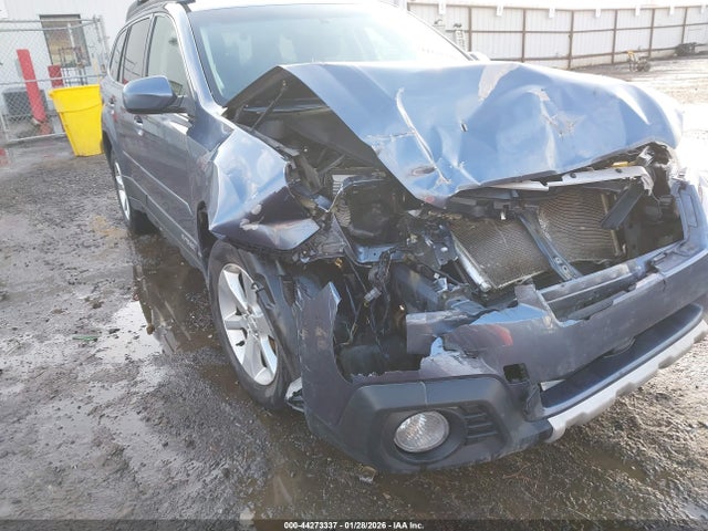 Subaru Outback 2.5i Limited 2014 4S4BRBLC7E3298726 Image 17