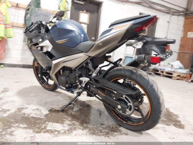 Kawasaki EX400 2023 JKAEXKH13PDAP7018 Image 3