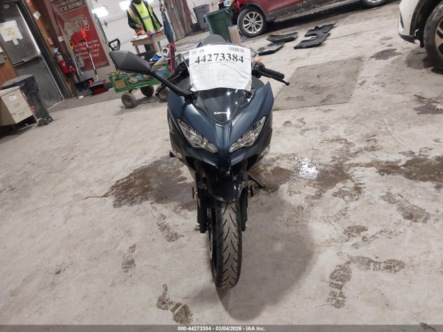 Kawasaki EX400 2023 JKAEXKH13PDAP7018 Image 5