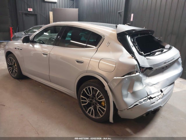 2023 MASERATI GRECALE ZN682AVA8P7434168 Photo 2