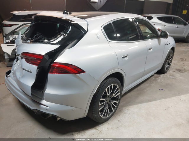 2023 MASERATI GRECALE ZN682AVA8P7434168 Photo 3