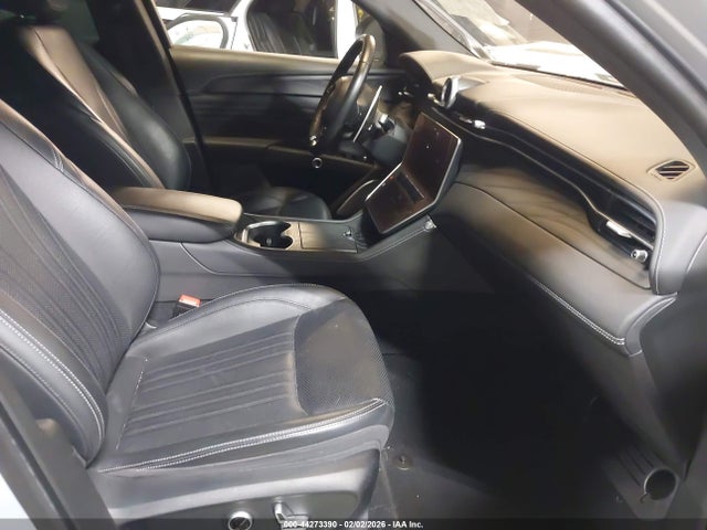 2023 MASERATI GRECALE ZN682AVA8P7434168 Photo 4