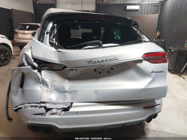 2023 MASERATI GRECALE ZN682AVA8P7434168 Photo 5