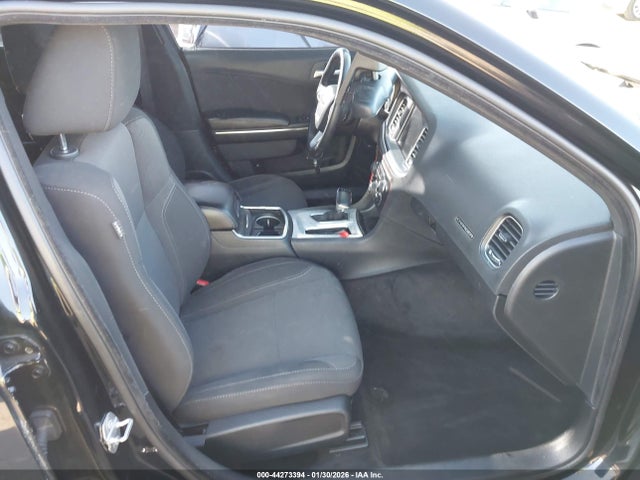 44273394 :رقم المزاد ، 2C3CDXHG6GH332644 vin ، 2016 Dodge Charger Sxt مزاد بيع