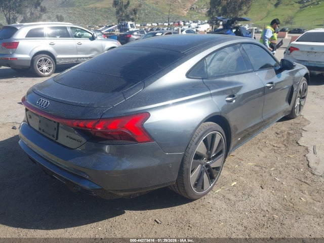 2025 AUDI S E-TRON GT WAUH9BFW2S7001478 Photo 3