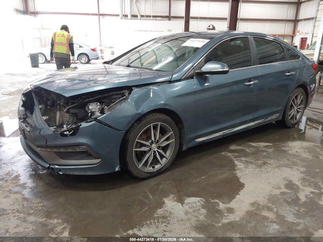Hyundai Sonata Sport 2.0t 2015 5NPE34AB8FH190887 Image 2