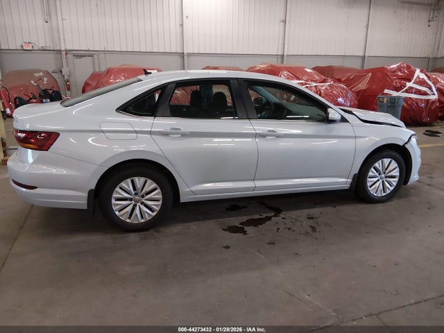 3VWN57BU8KM118987 Volkswagen Jetta 1.4t S