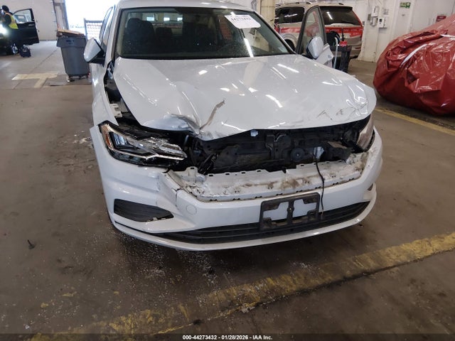 3VWN57BU8KM118987 Volkswagen Jetta 1.4t S