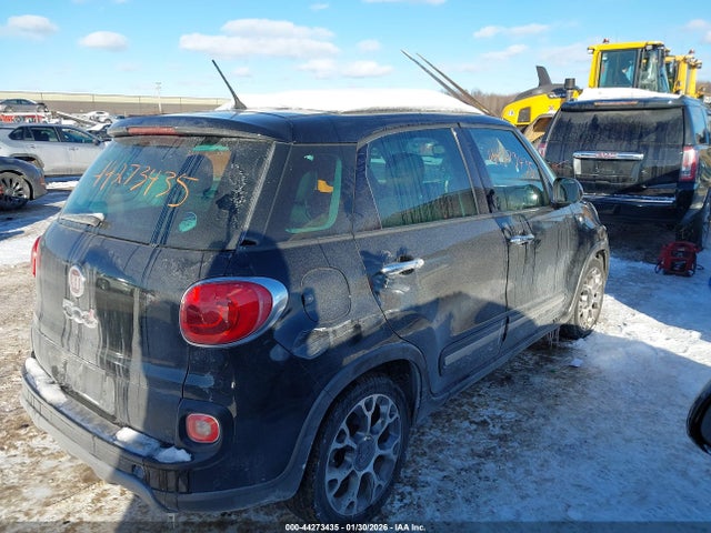 2014 FIAT 500L ZFBCFADH6EZ008014 Photo 3