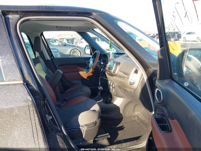 2014 FIAT 500L ZFBCFADH6EZ008014 Photo 4