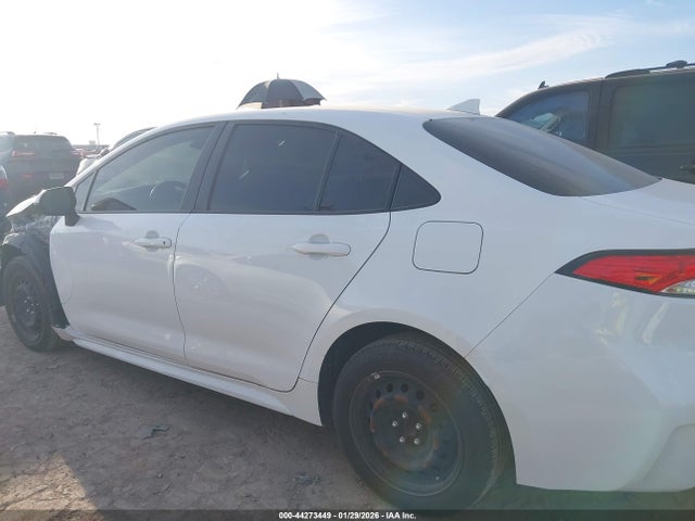 Toyota Corolla Hybrid Le 2024 JTDBCMFE0R3038446 Image 15