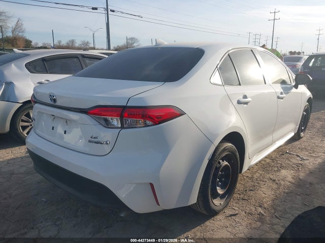 Toyota Corolla Hybrid Le 2024 JTDBCMFE0R3038446 Image 4