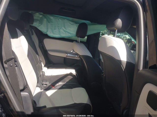 W1N4M4HB4MW089098 Mercedes-Benz Glb 250 4matic
