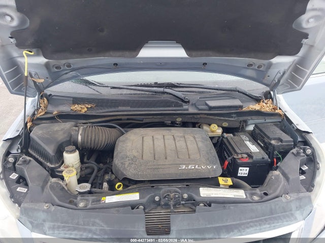 44273491 :رقم المزاد ، 2C4RVABG6CR307000 vin ، 2012 Volkswagen Routan Se مزاد بيع