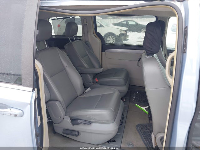 44273491 :رقم المزاد ، 2C4RVABG6CR307000 vin ، 2012 Volkswagen Routan Se مزاد بيع