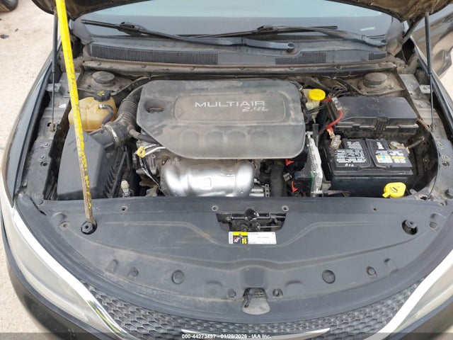 Chrysler 200 Limited 2015 1C3CCCAB7FN666892 Image 10