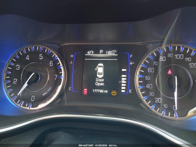 Chrysler 200 Limited 2015 1C3CCCAB7FN666892 Image 15