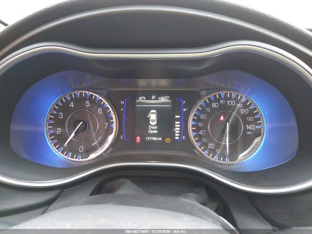 Chrysler 200 Limited 2015 1C3CCCAB7FN666892 Image 7
