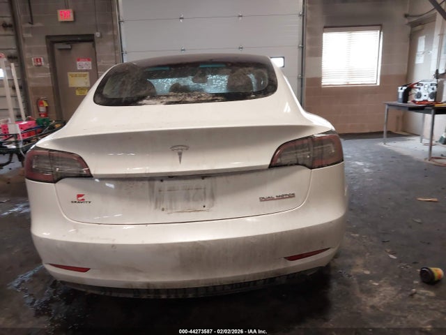 2018 Tesla Model 3 Long Range/performance მანქანა იყიდება აუქციონზე, vin: 5YJ3E1EB1JF054621, აუქციონის ნომერი: 44273587