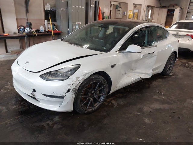 2018 Tesla Model 3 Long Range/performance მანქანა იყიდება აუქციონზე, vin: 5YJ3E1EB1JF054621, აუქციონის ნომერი: 44273587