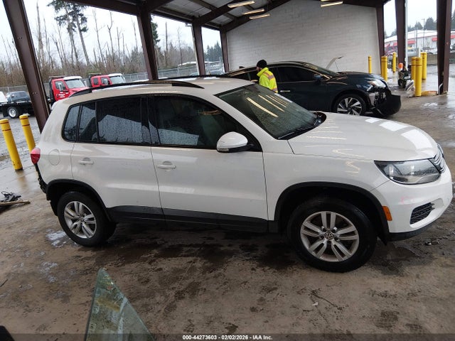 WVGAV7AX9HK035562 Volkswagen Tiguan 2.0t/2.0t S