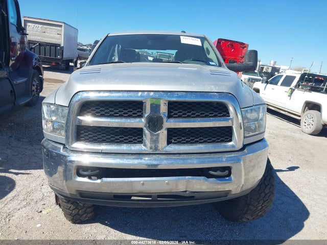 44273618 :رقم المزاد ، 3C63R3HL8GG257777 vin ، 2016 Ram 3500 Slt مزاد بيع
