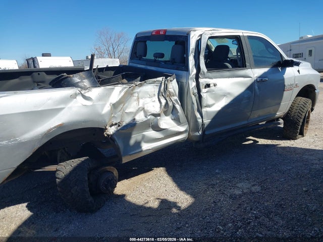 44273618 :رقم المزاد ، 3C63R3HL8GG257777 vin ، 2016 Ram 3500 Slt مزاد بيع