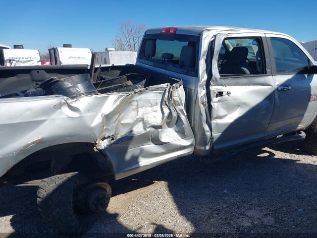 44273618 :رقم المزاد ، 3C63R3HL8GG257777 vin ، 2016 Ram 3500 Slt مزاد بيع