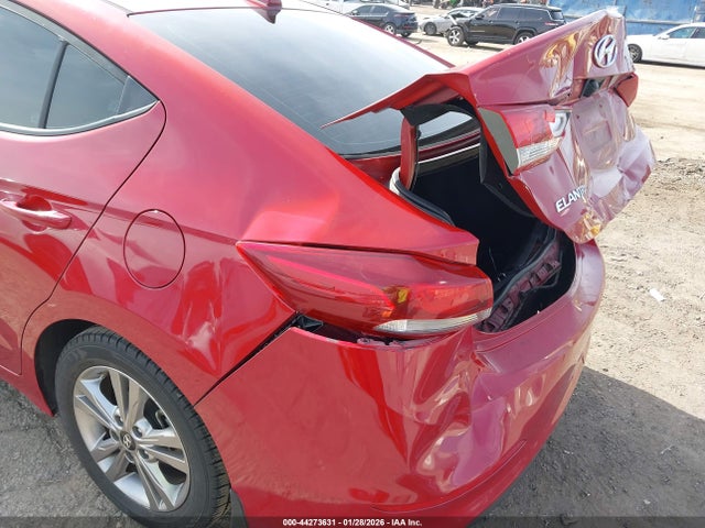 KMHD84LF9JU611930 Hyundai ELANTRA SEL
