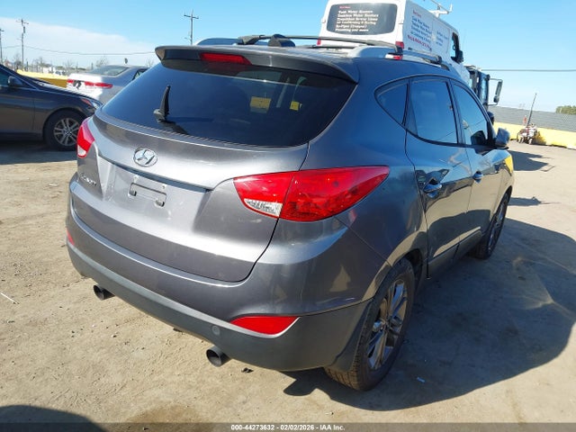 KM8JU3AG8EU931198 Hyundai TUCSON SE