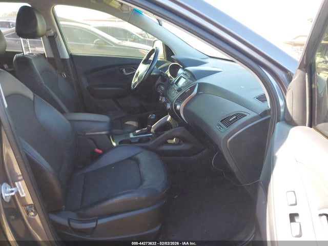 KM8JU3AG8EU931198 Hyundai TUCSON SE
