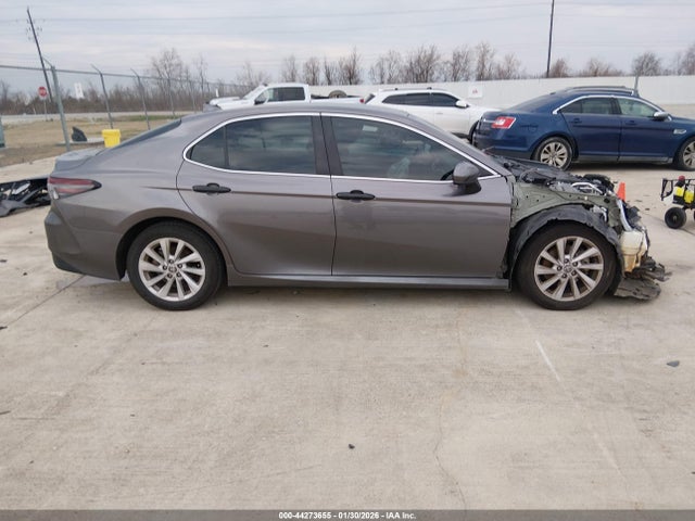 4T1C11AKXMU407334 Toyota CAMRY LE