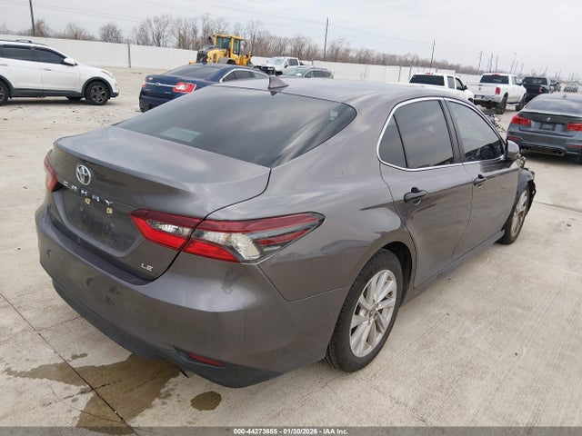 4T1C11AKXMU407334 Toyota CAMRY LE