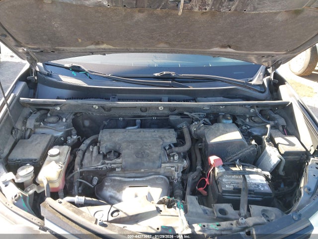 JTMBFREV5JJ744916 Toyota RAV4 LE