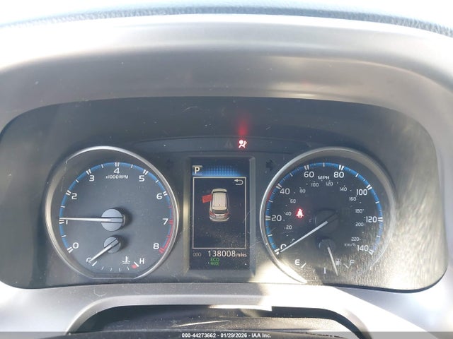 JTMBFREV5JJ744916 Toyota RAV4 LE